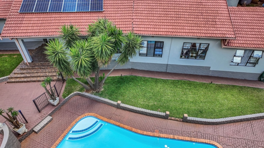 4 Bedroom Property for Sale in Safari Gardens North West